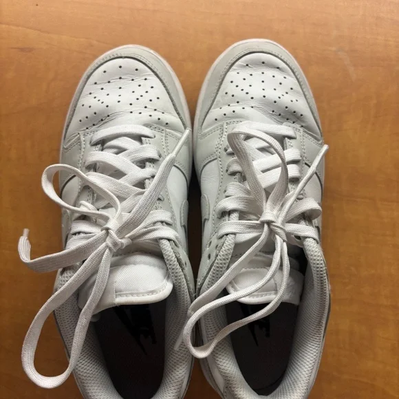 Nike dunks - Picture 2 of 3